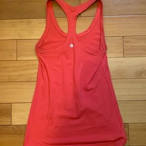 LULULEMON SIZE 2 NULU TANK